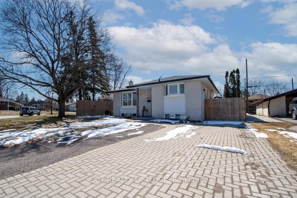 Detached House for sale at 871 Westdale Avenue, Peterborough, Ontario, K9H 6C5 - Northcrest Ward 5 - MLS: X12977952