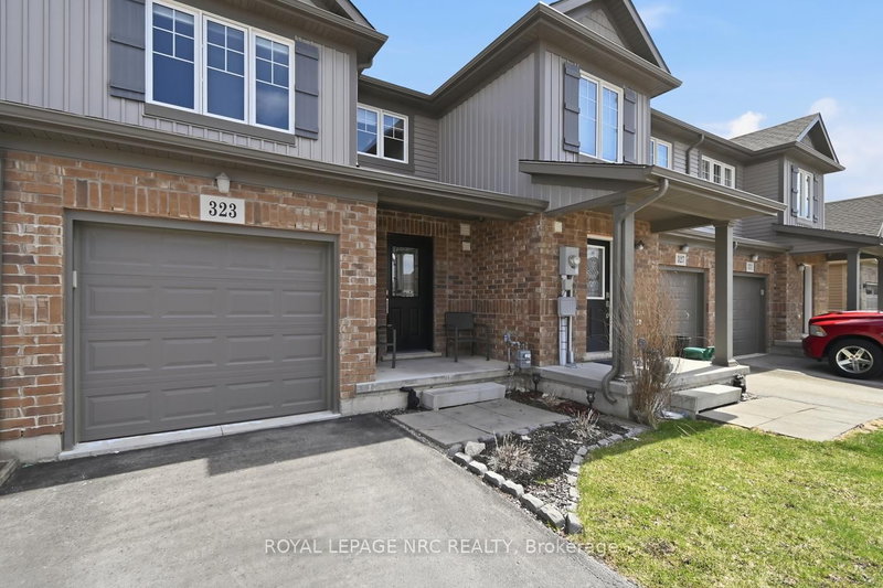 323 Silverwood Ave, Welland, L3C 0C5 | Image 2