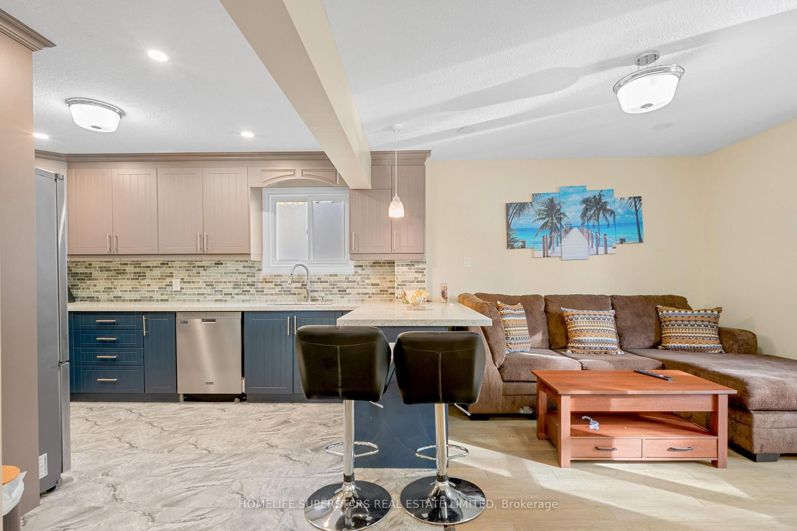 Detached House for sale at 13 Lewis Street, Hamilton, Ontario, L8H 6C3 - McQuesten - MLS: X12977998