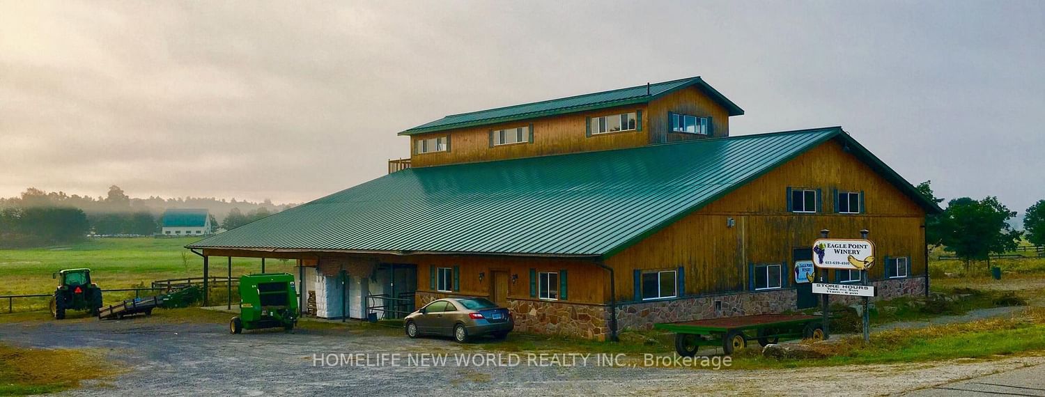337 Escott Rockport Road • Leeds and the Thousand Islands, ON photo 1