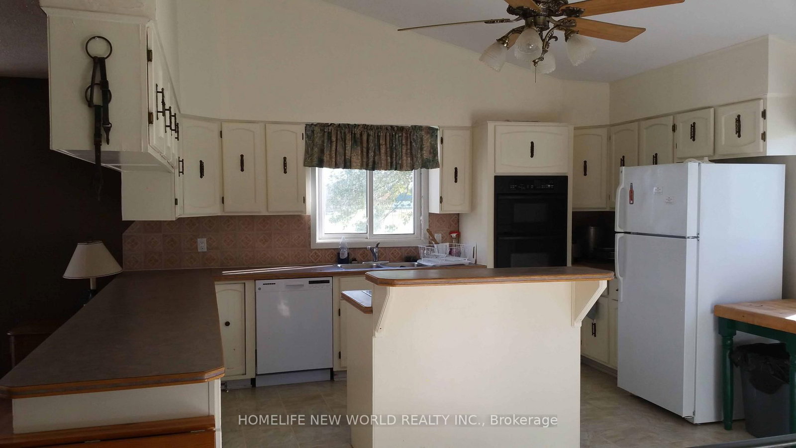 337 Escott Rockport Road • Leeds and the Thousand Islands, ON photo 16