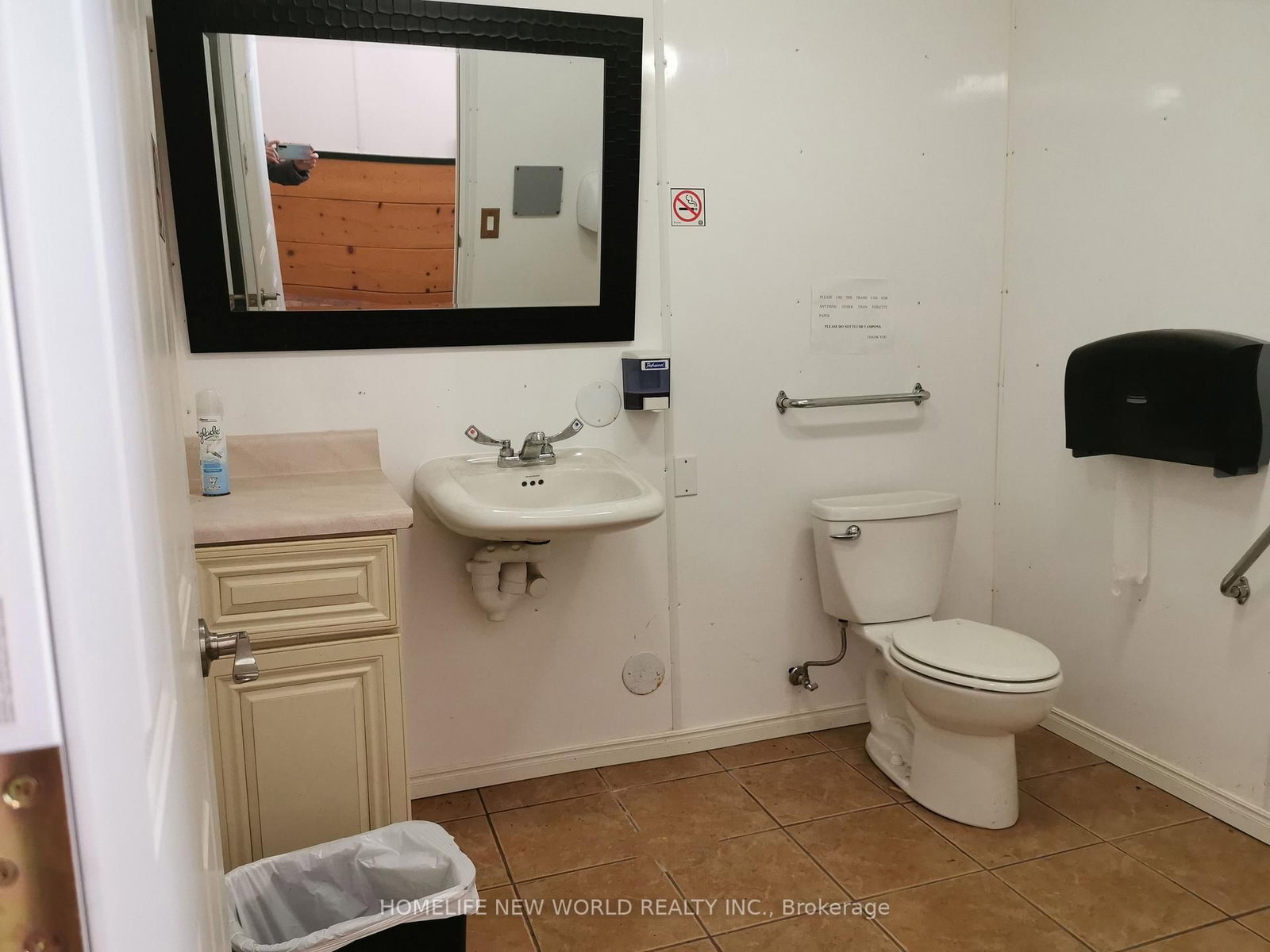 Listing Image 7