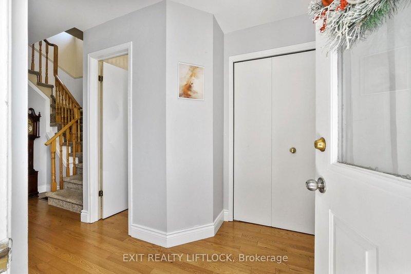 1243 Huntington Circ, Peterborough, K9K 2B4 | Image 3