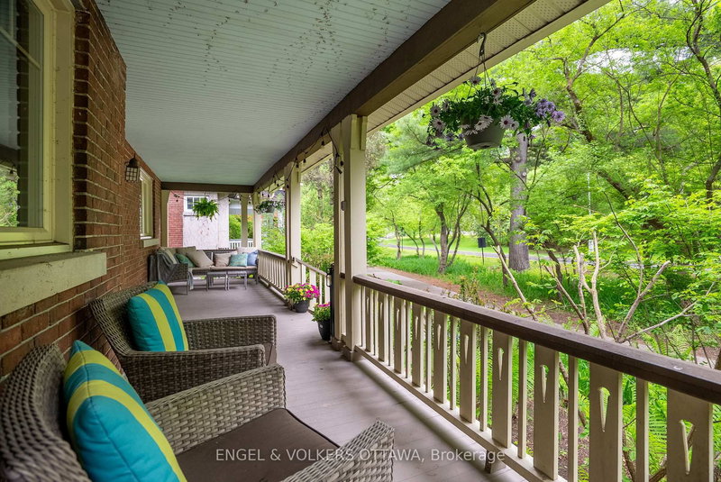 498 Queen Elizabeth Dr, Ottawa, K1S 3N4 | Image 3