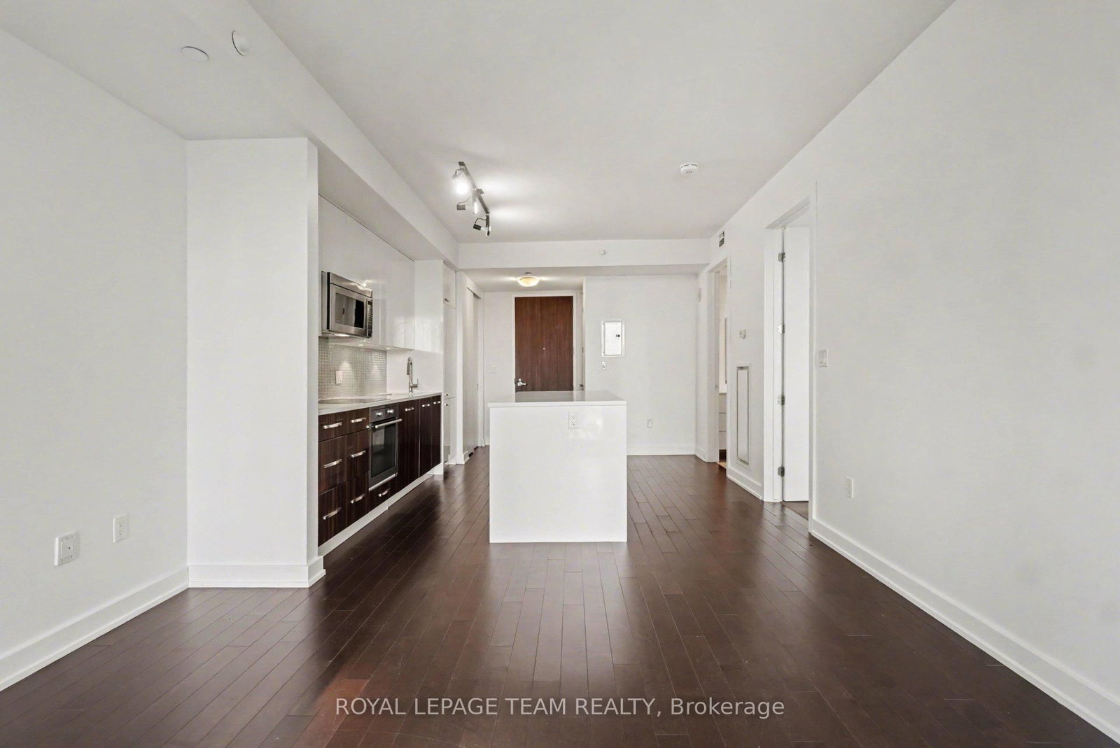 111 Champagne Avenue S, Unit 406 - Photo 10