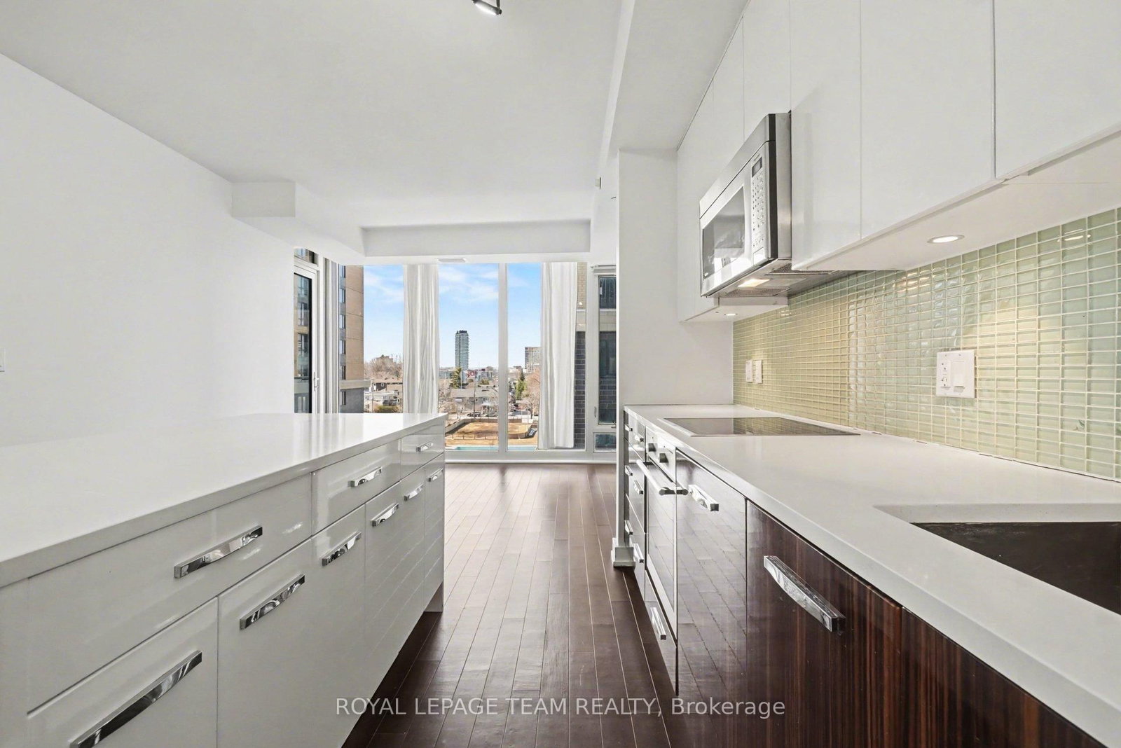 111 Champagne Avenue S, Unit 406 - Photo 12