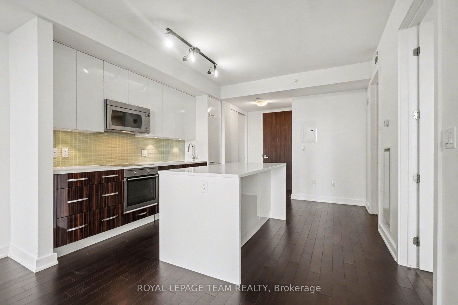 111 Champagne Avenue S, Unit 406 - Photo 13