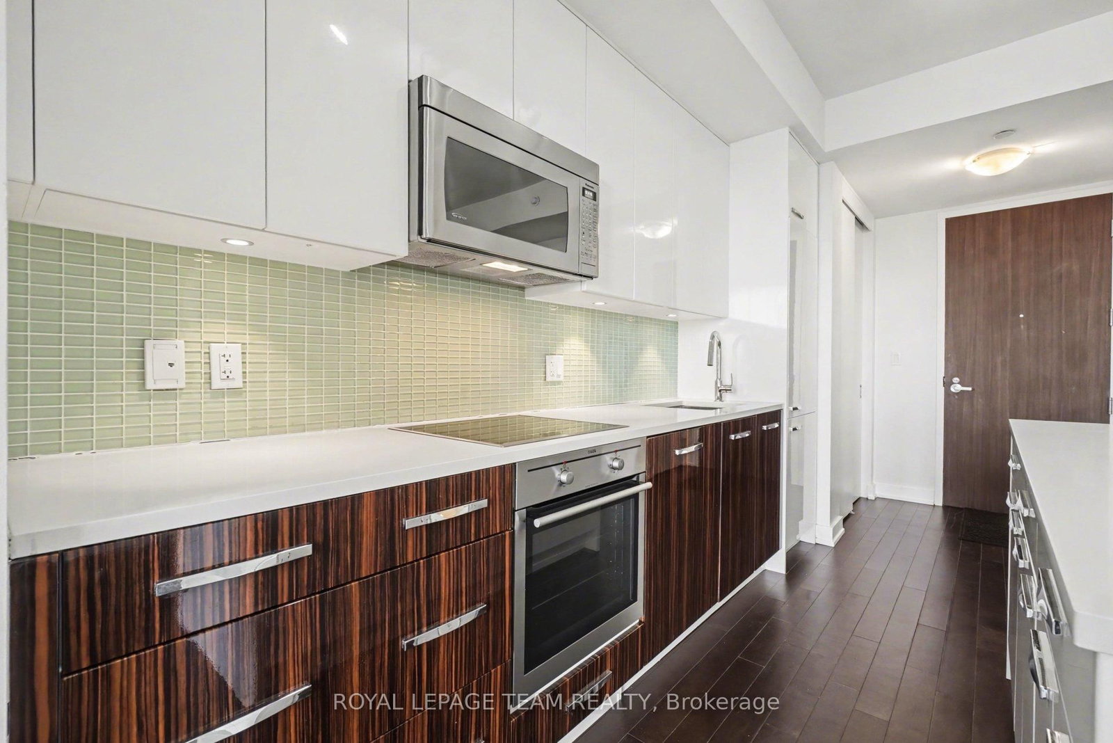 111 Champagne Avenue S, Unit 406 - Photo 15