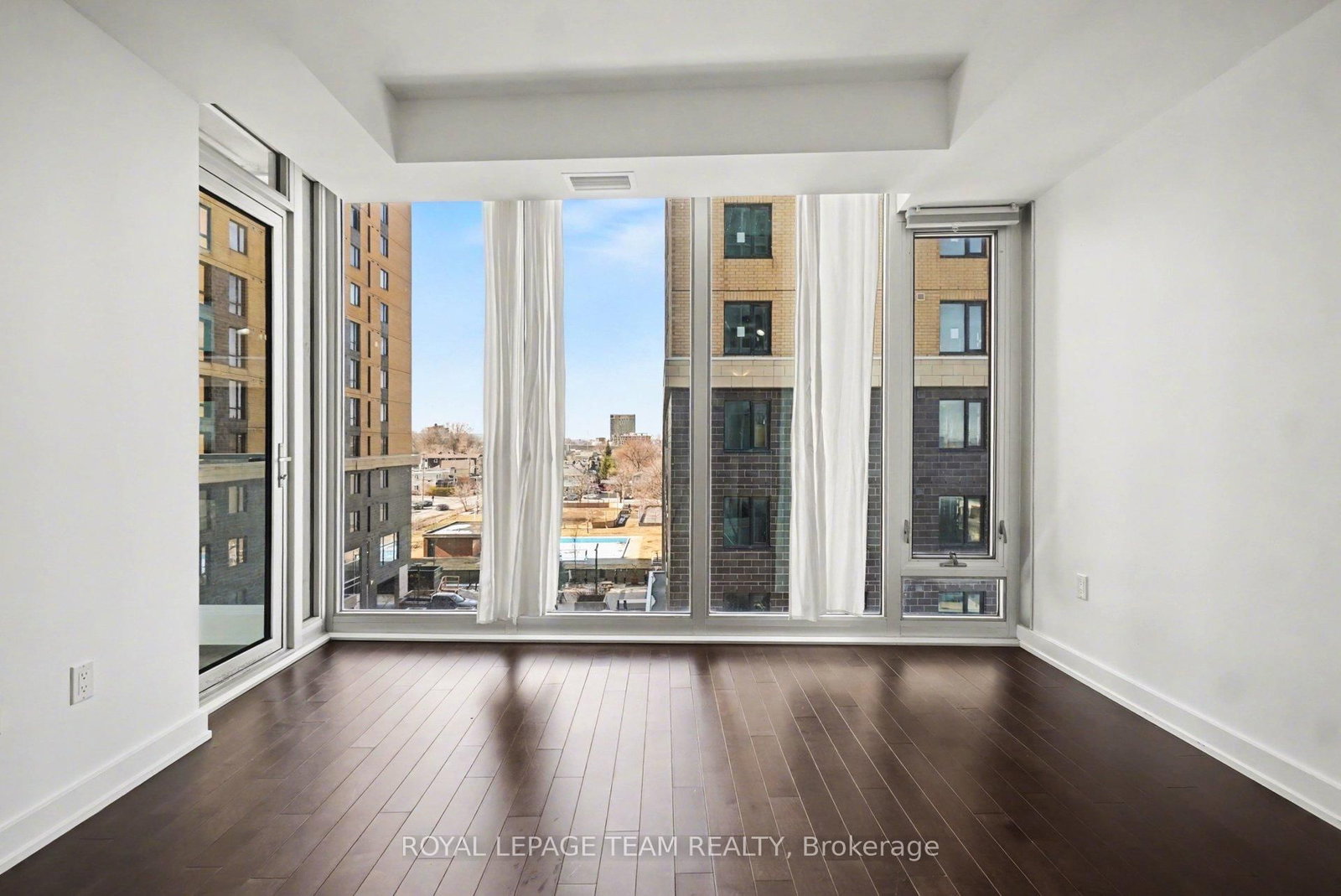 111 Champagne Avenue S, Unit 406 - Photo 18