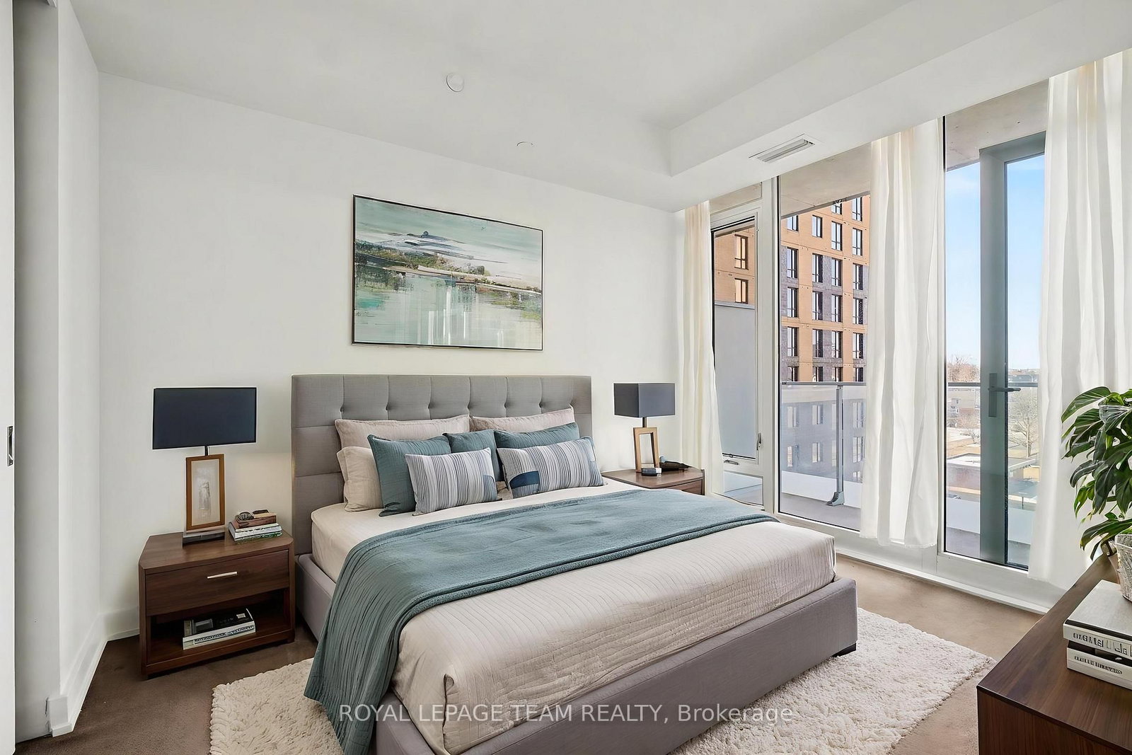 111 Champagne Avenue S, Unit 406 - Photo 19