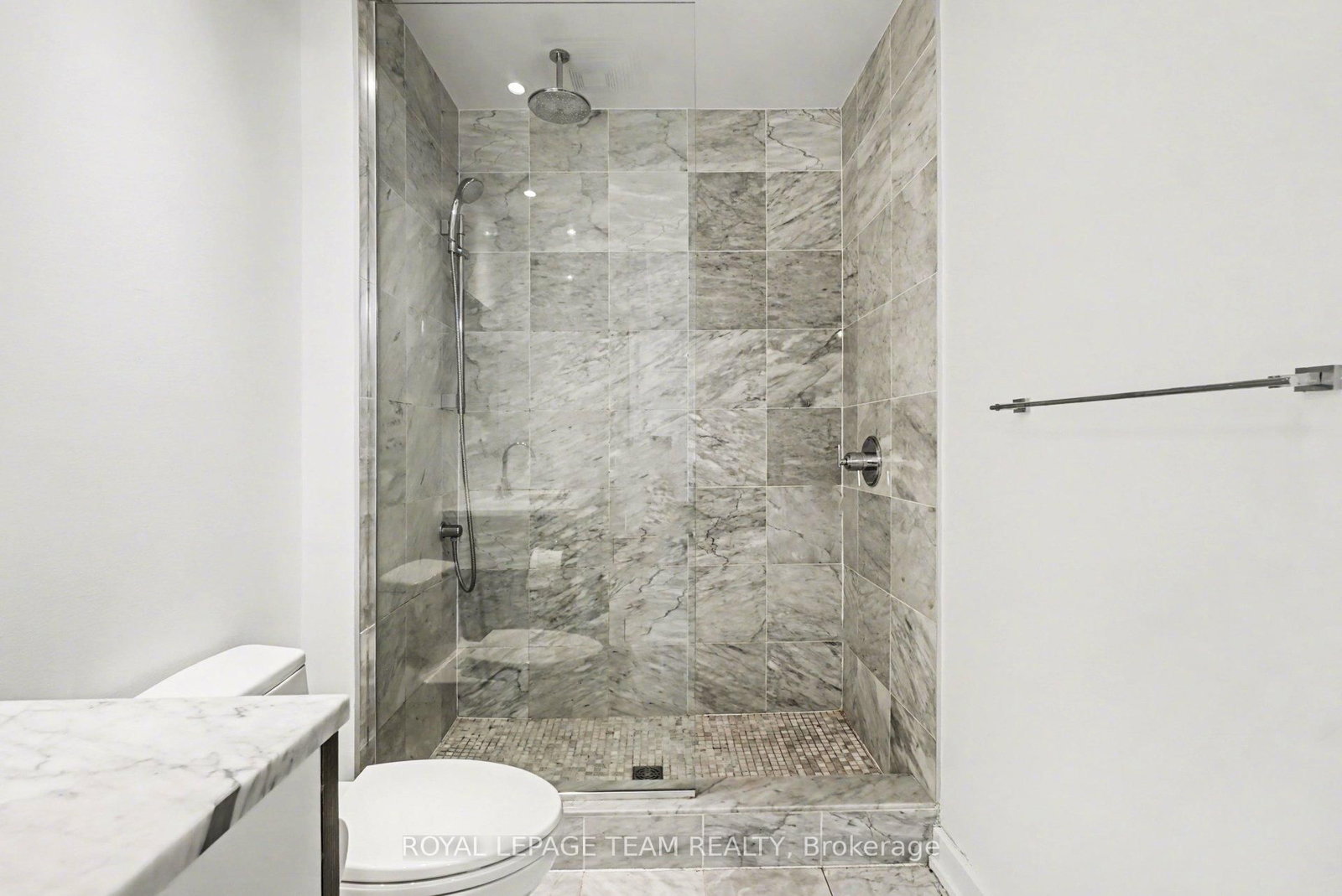 111 Champagne Avenue S, Unit 406 - Photo 22