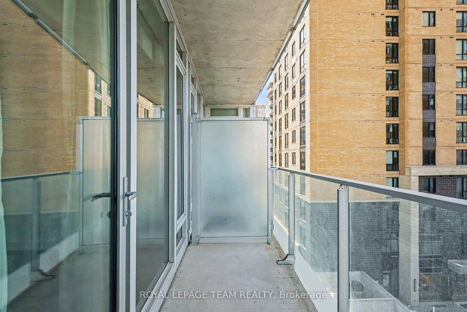 111 Champagne Avenue S, Unit 406 - Photo 23