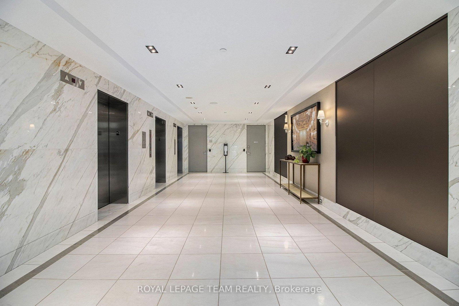 111 Champagne Avenue S, Unit 406 - Photo 7