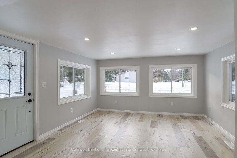 460 Wellington St, Gravenhurst, P1P 1A5 | Image 3