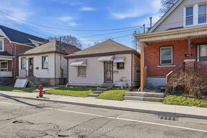 1382 Cannon St E, Hamilton, L8H 1W1 | Image 2
