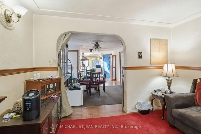 1382 Cannon Street E