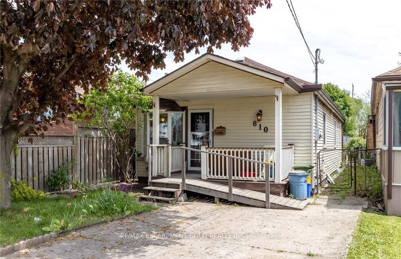 home for sale on 810 Tate Avenue