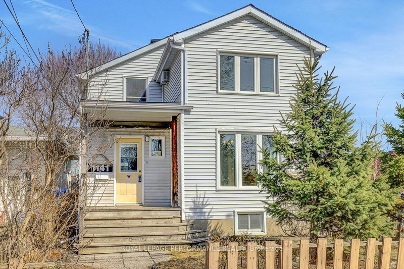 home for sale on 1141 North River Road