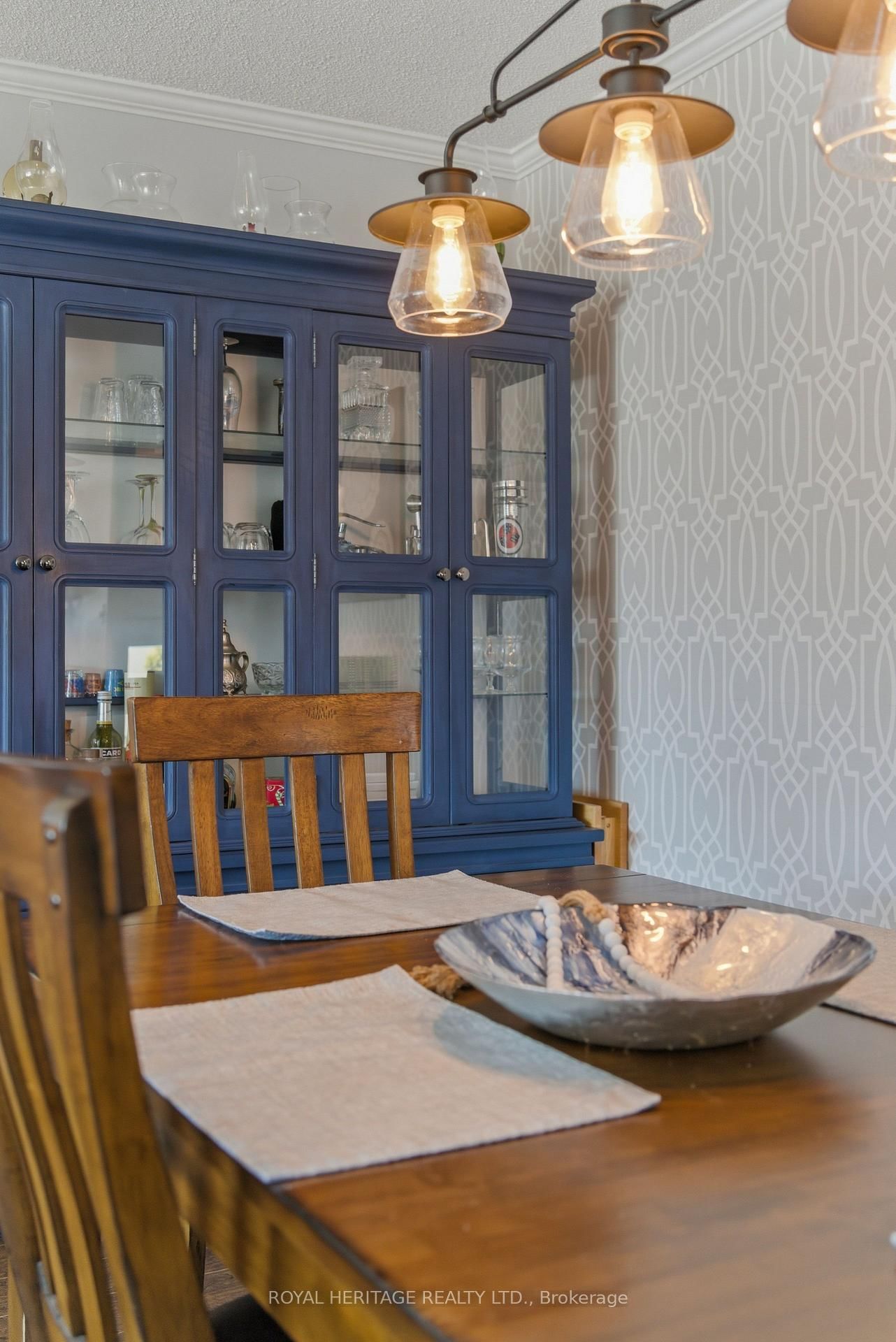 Detached House for sale at 18 Panelas Crescent, Quinte West, Ontario, K8V 6A5 - Trenton Ward - MLS: X12978368