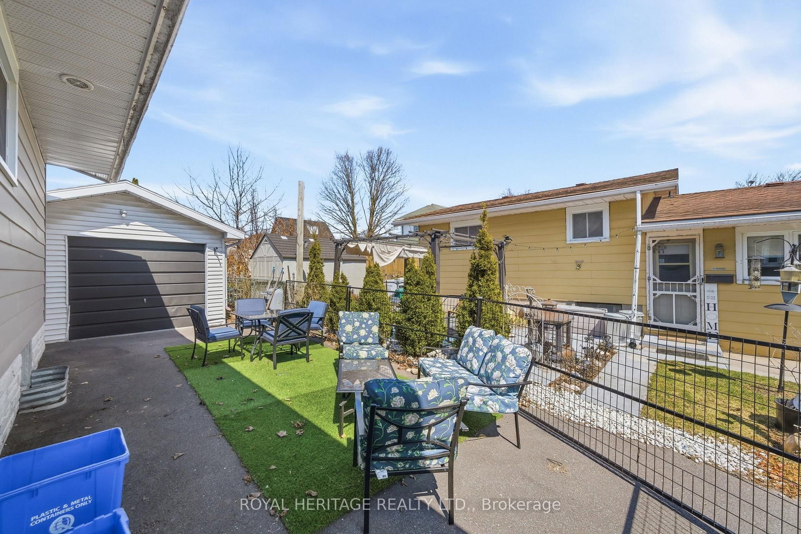 Detached House for sale at 18 Panelas Crescent, Quinte West, Ontario, K8V 6A5 - Trenton Ward - MLS: X12978368