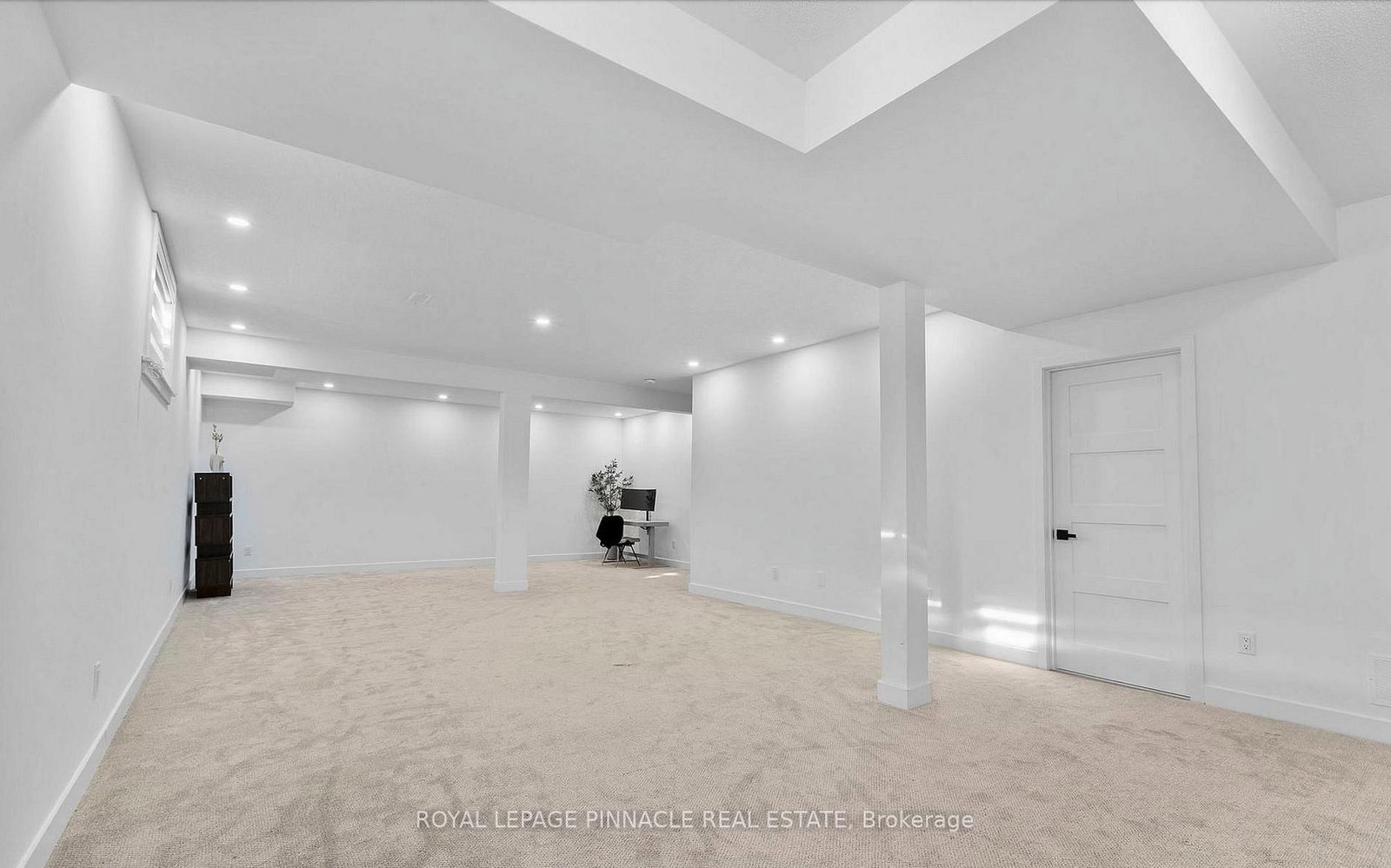 Listing Image 45