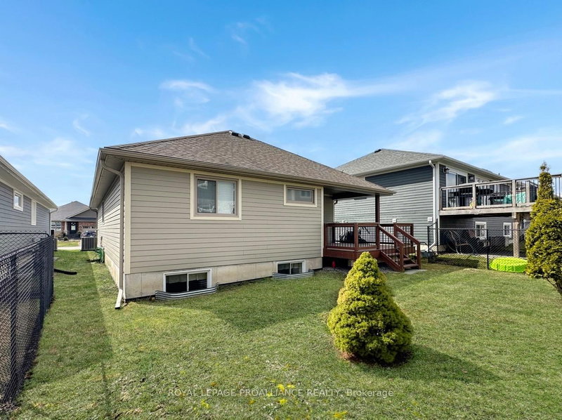 8 Tessa Blvd, Belleville, K8N 4Z5 | Image 2