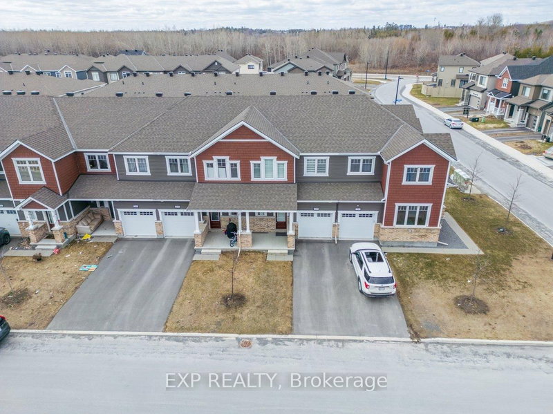 297 Billrian Cres, Stittsville, K2S 3A6 | Image 2