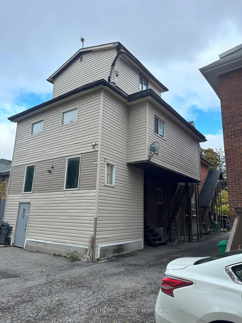 541 Aylmer St N, Peterborough, K9H 3W6 | Image 2