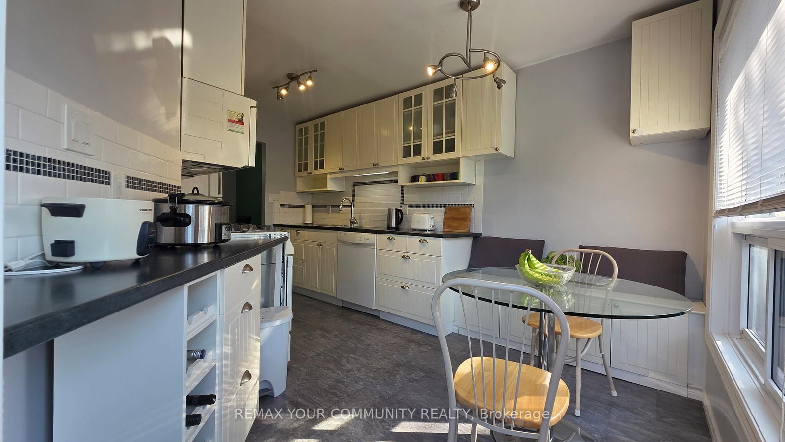 210 Highland Crescent, Unit 19 - Photo 11