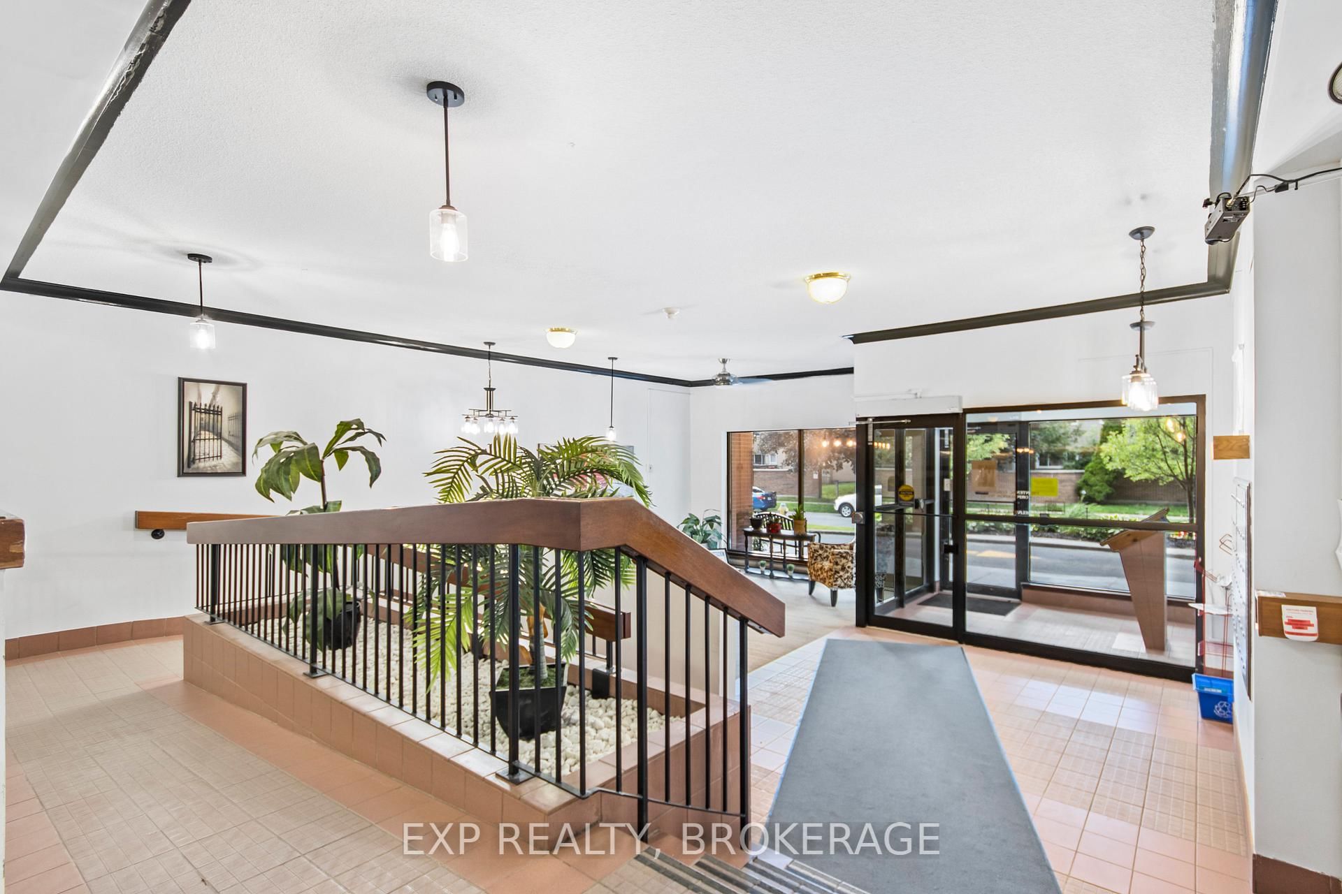 14 GREENVIEW Drive, Unit 607