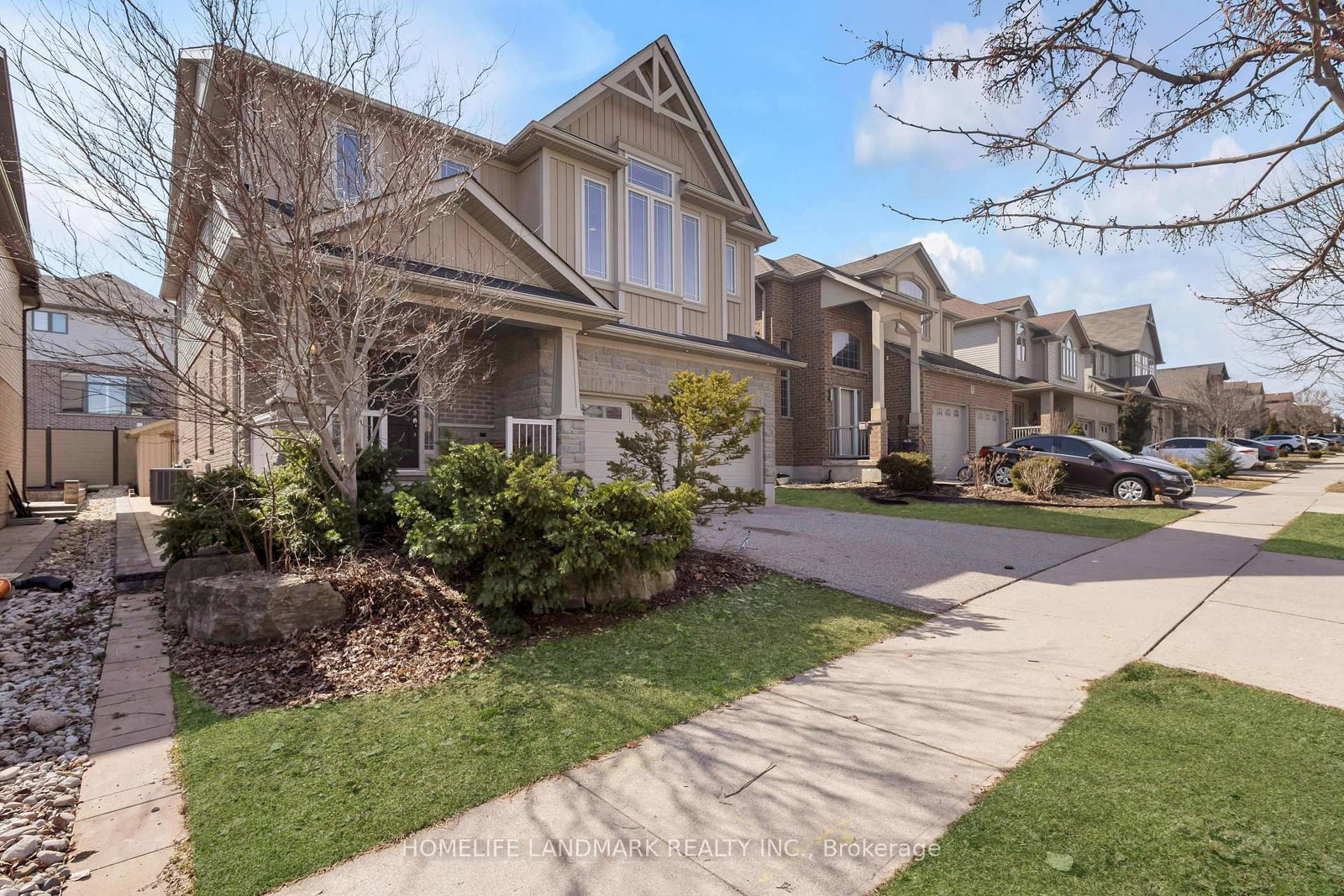 341 ZELLER Drive - Photo 2