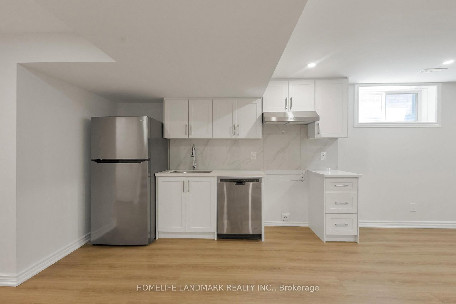 341 ZELLER Drive - Photo 39