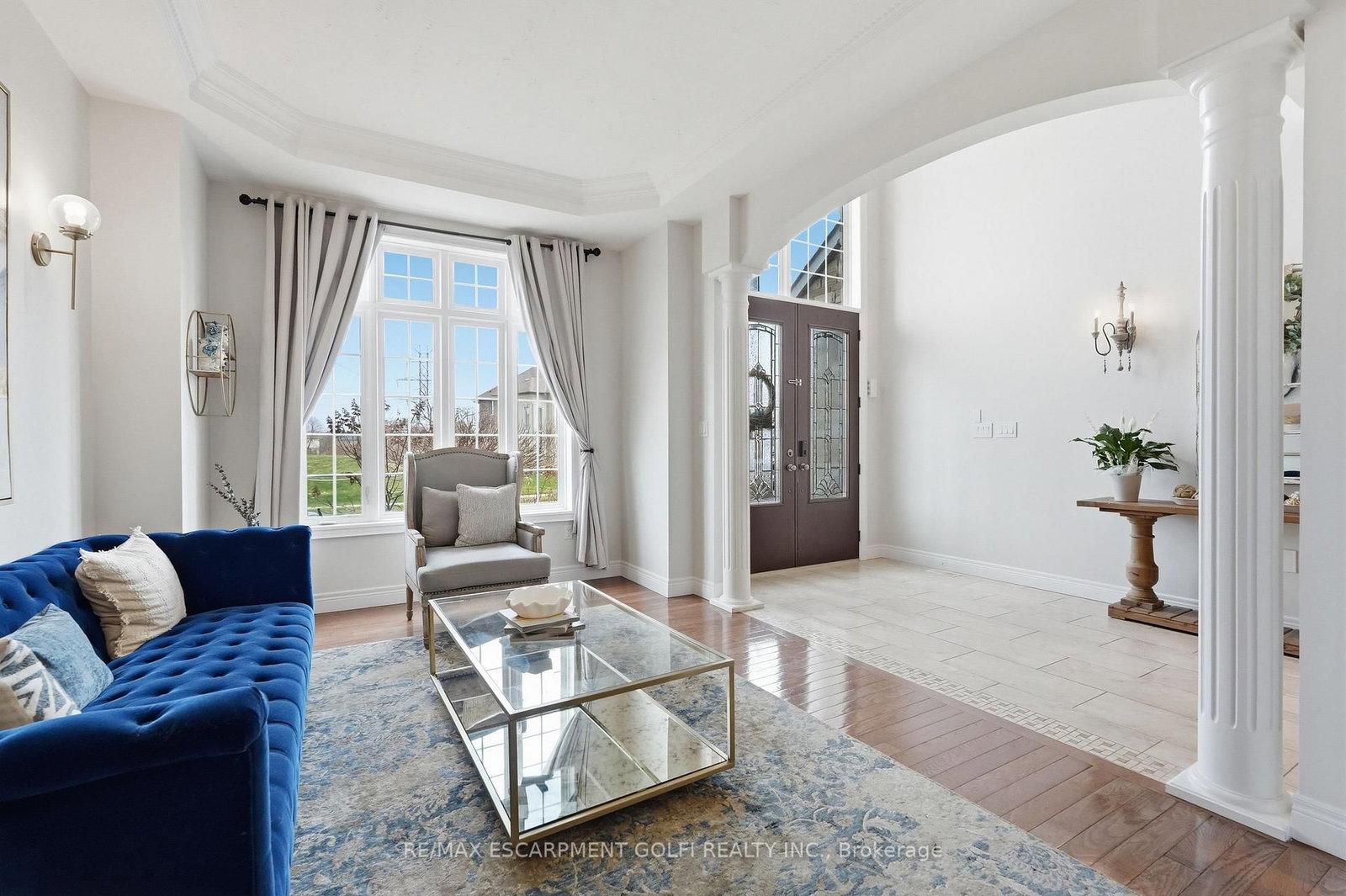 Detached House for sale at 240 Cloverleaf Drive, Hamilton, Ontario, L9K 1T2 - Meadowlands - MLS: X12978734