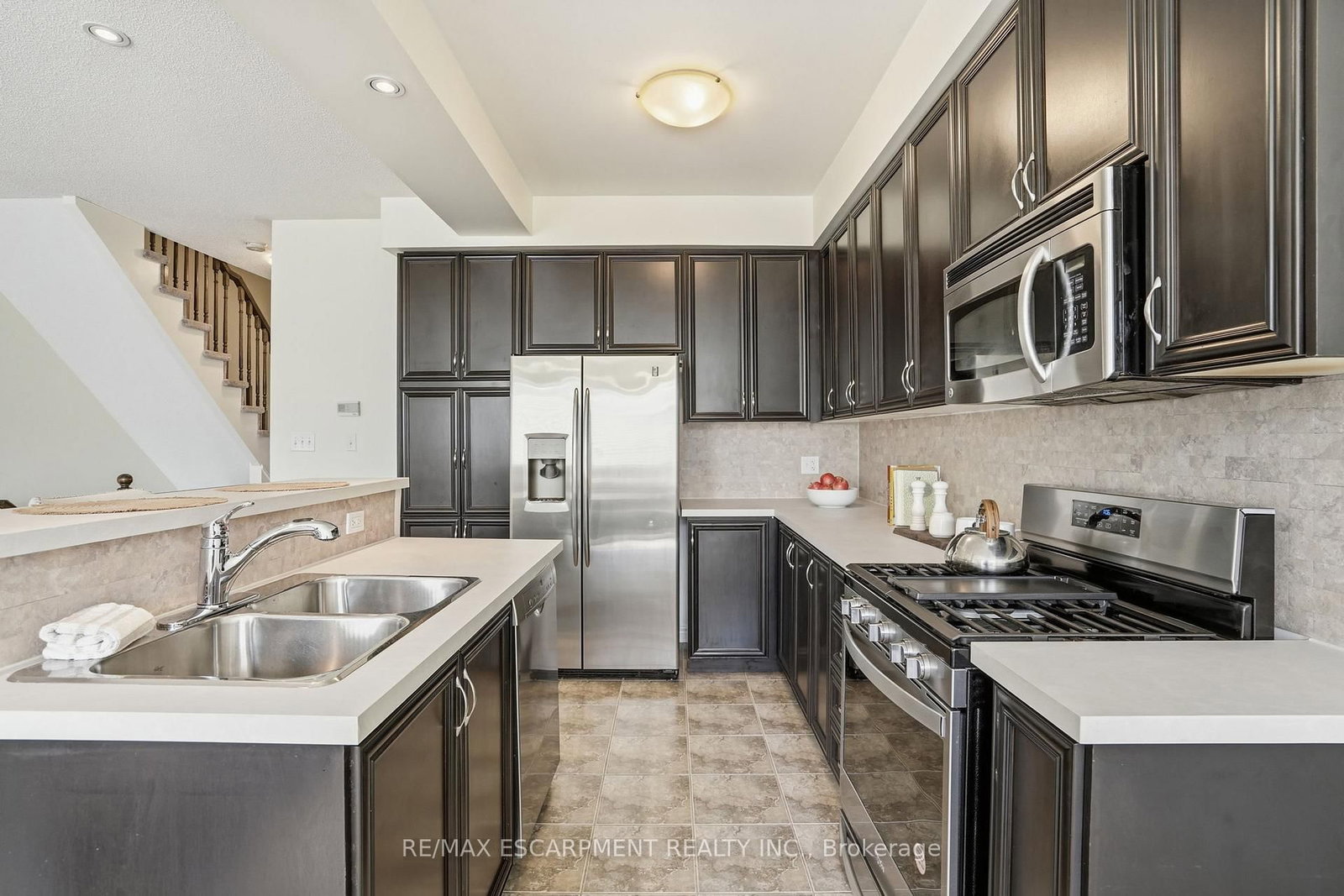 13 Marina Point Crescent - Photo 10