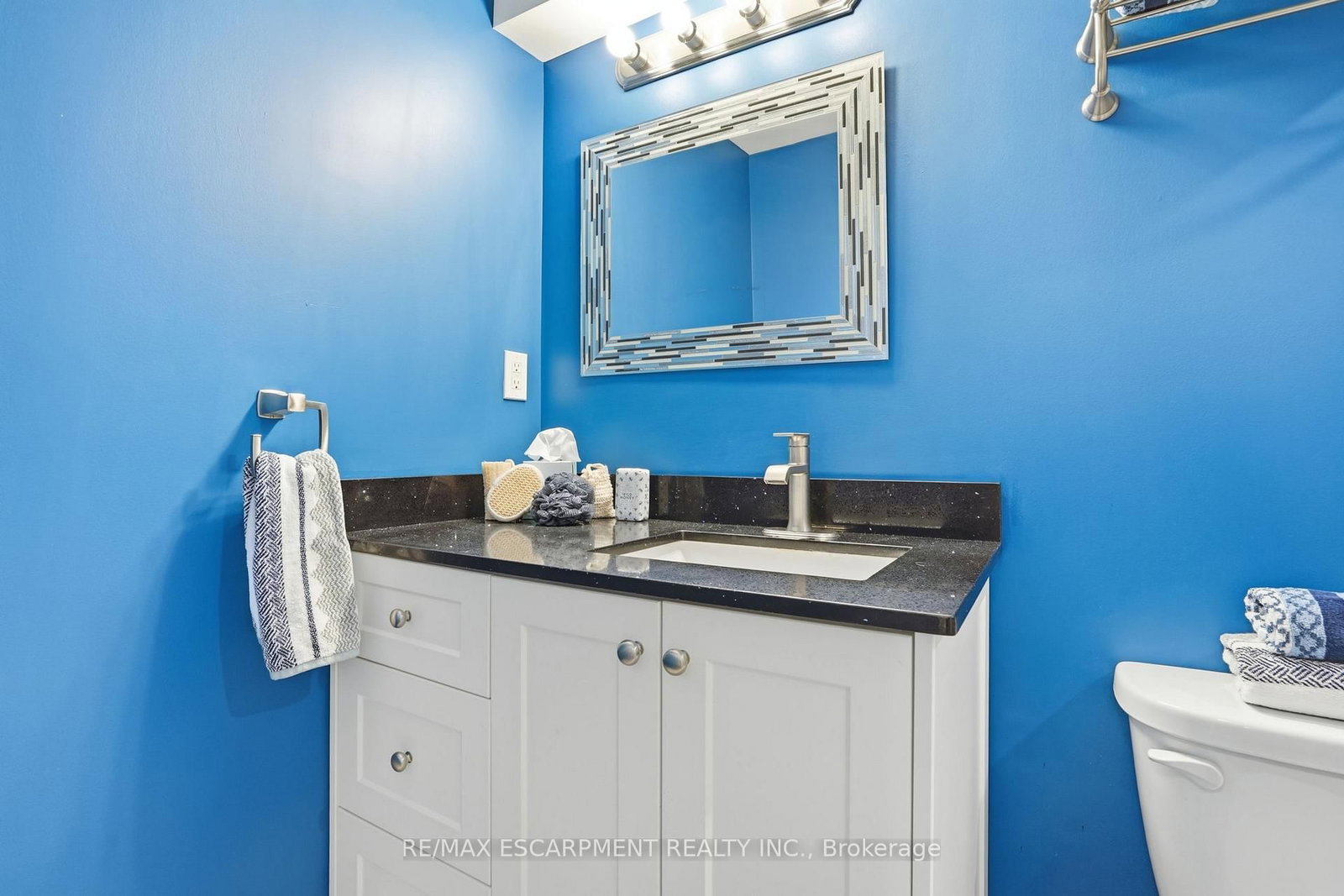 13 Marina Point Crescent - Photo 33