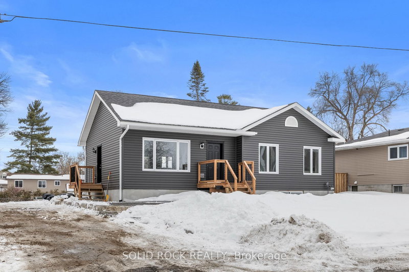 home for sale on 125 Norma Street N