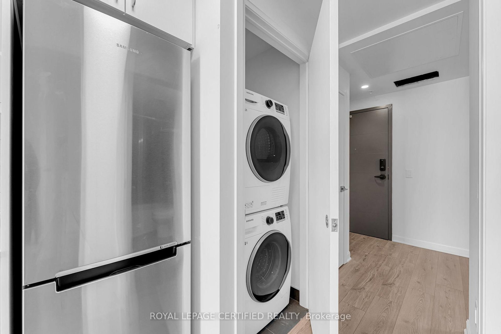 223 Princess Street, Unit 714 - Photo 15