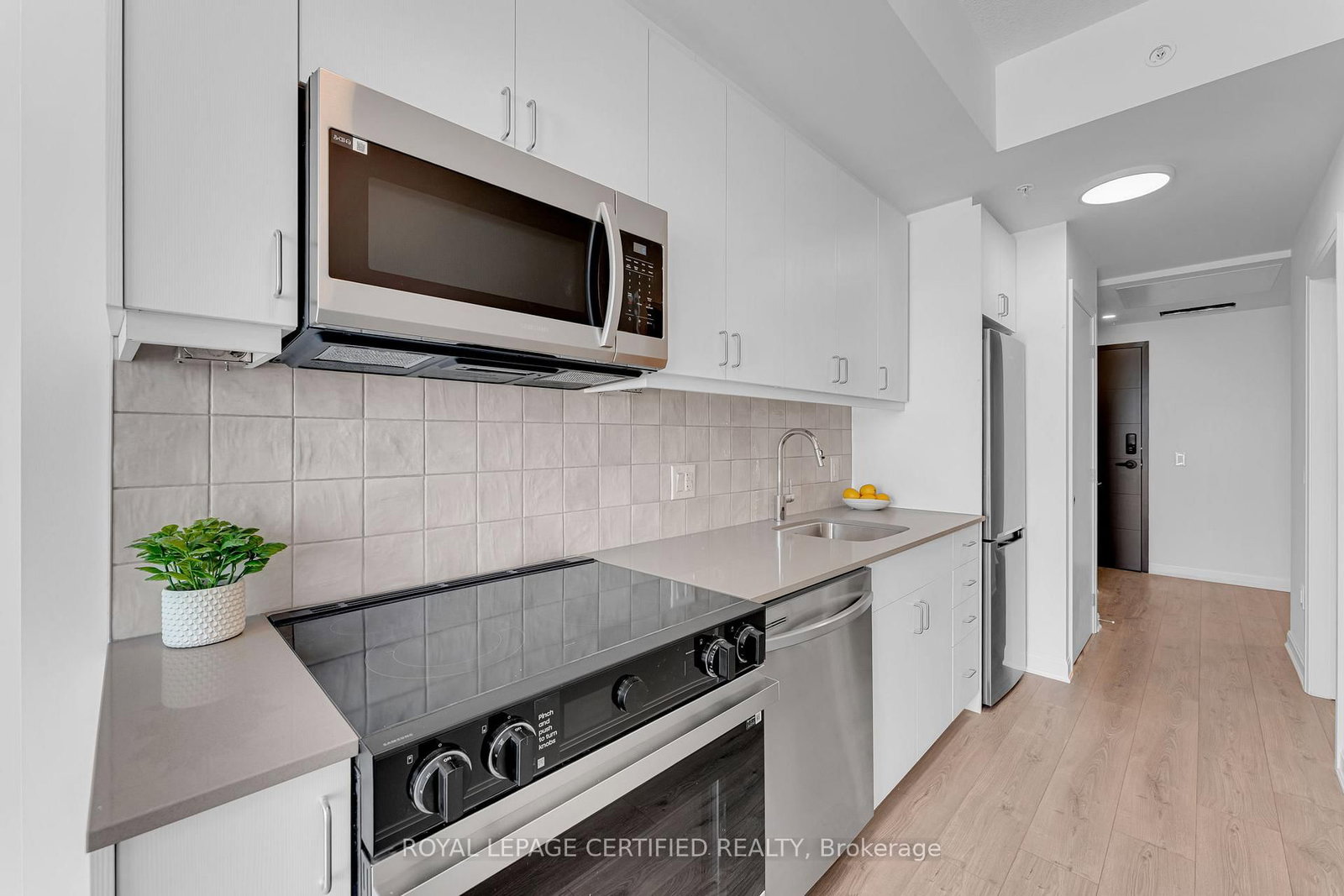 223 Princess Street, Unit 714 - Photo 22