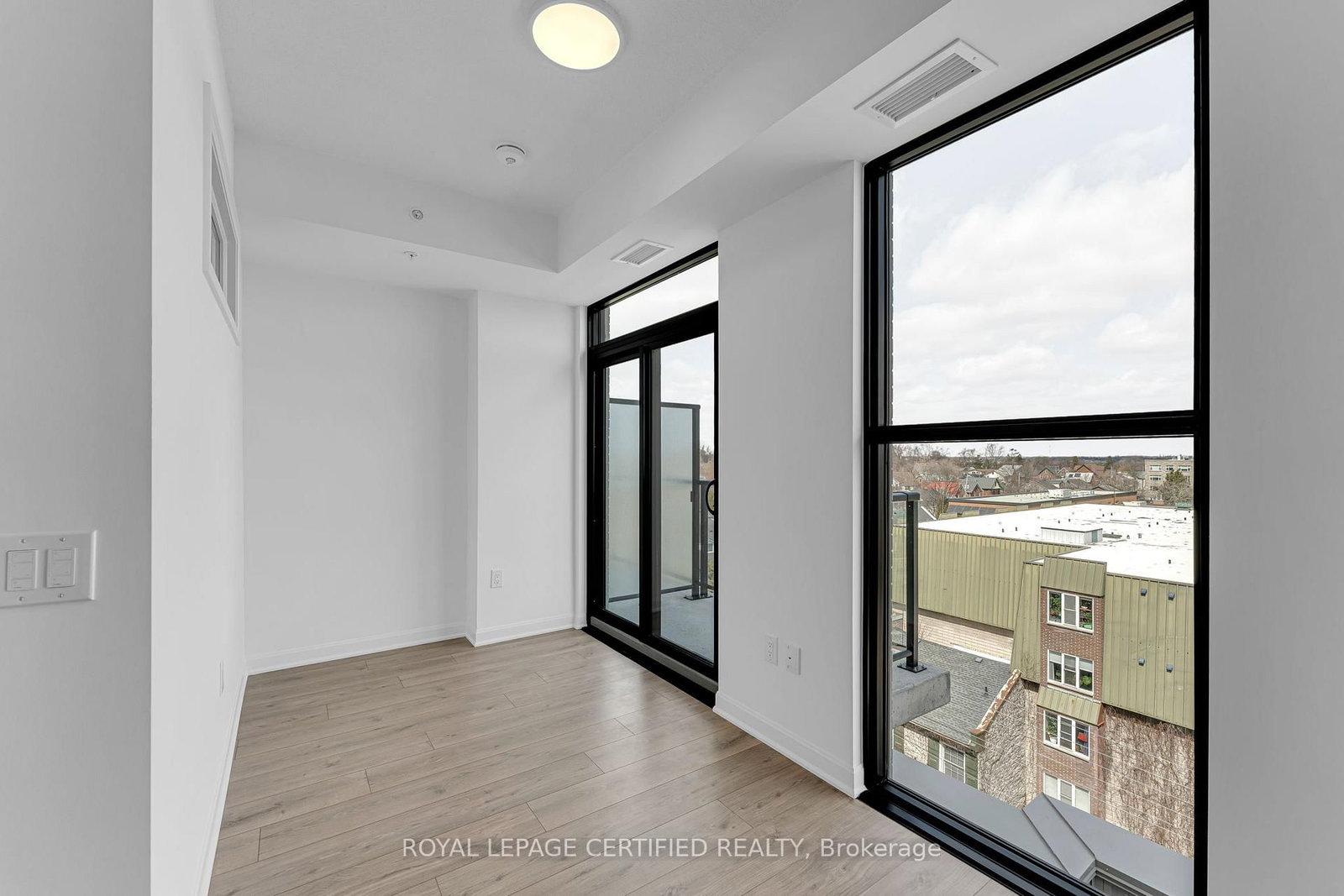 223 Princess Street, Unit 714 - Photo 26