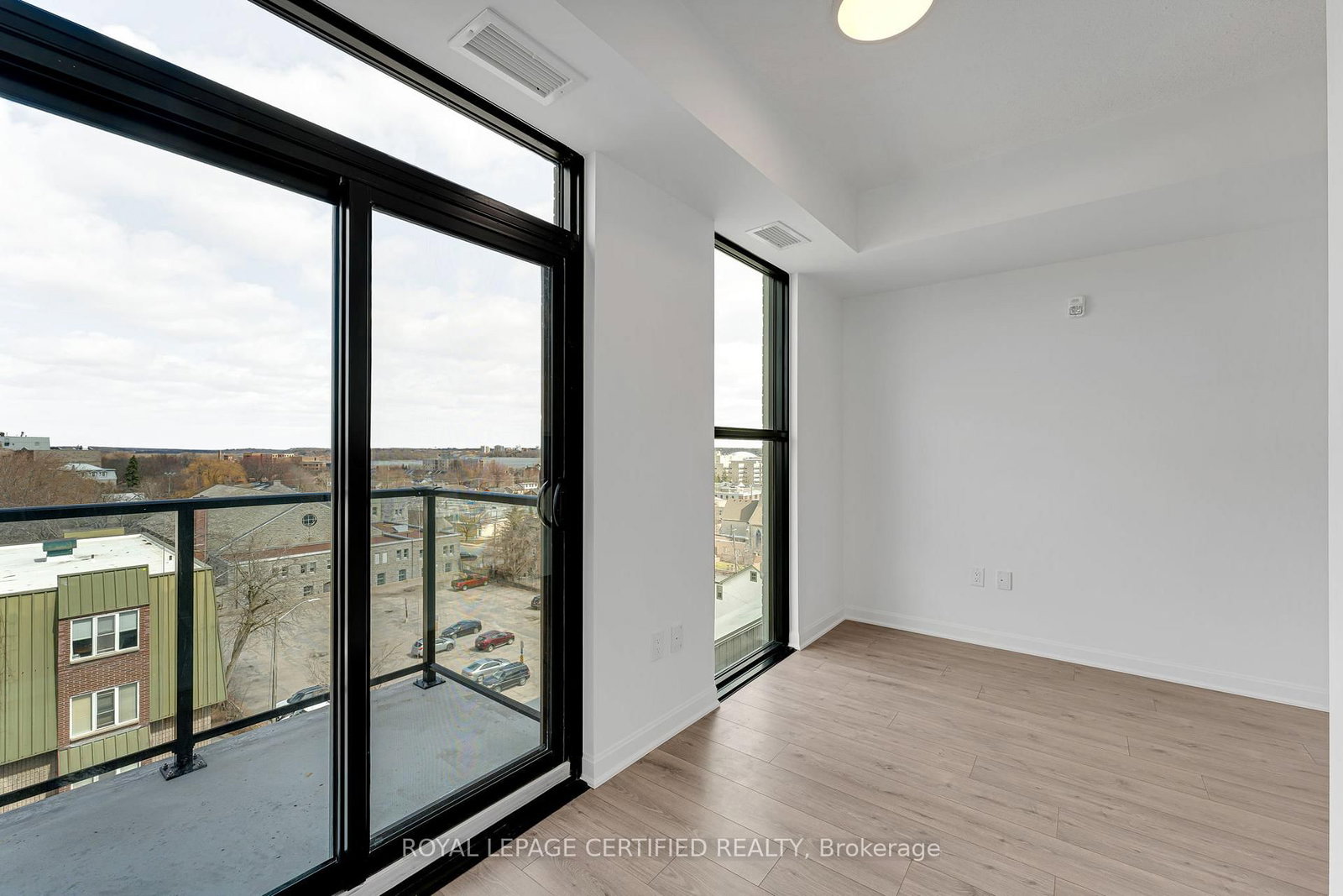 223 Princess Street, Unit 714 - Photo 28