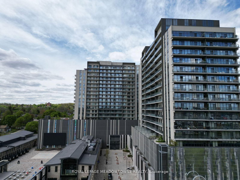 home for lease on 1602-15 Glebe Street N
