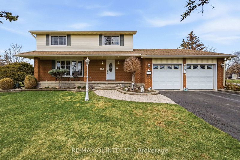 19 Country Club Dr, Quinte West, K8R 1B4 | Image 2