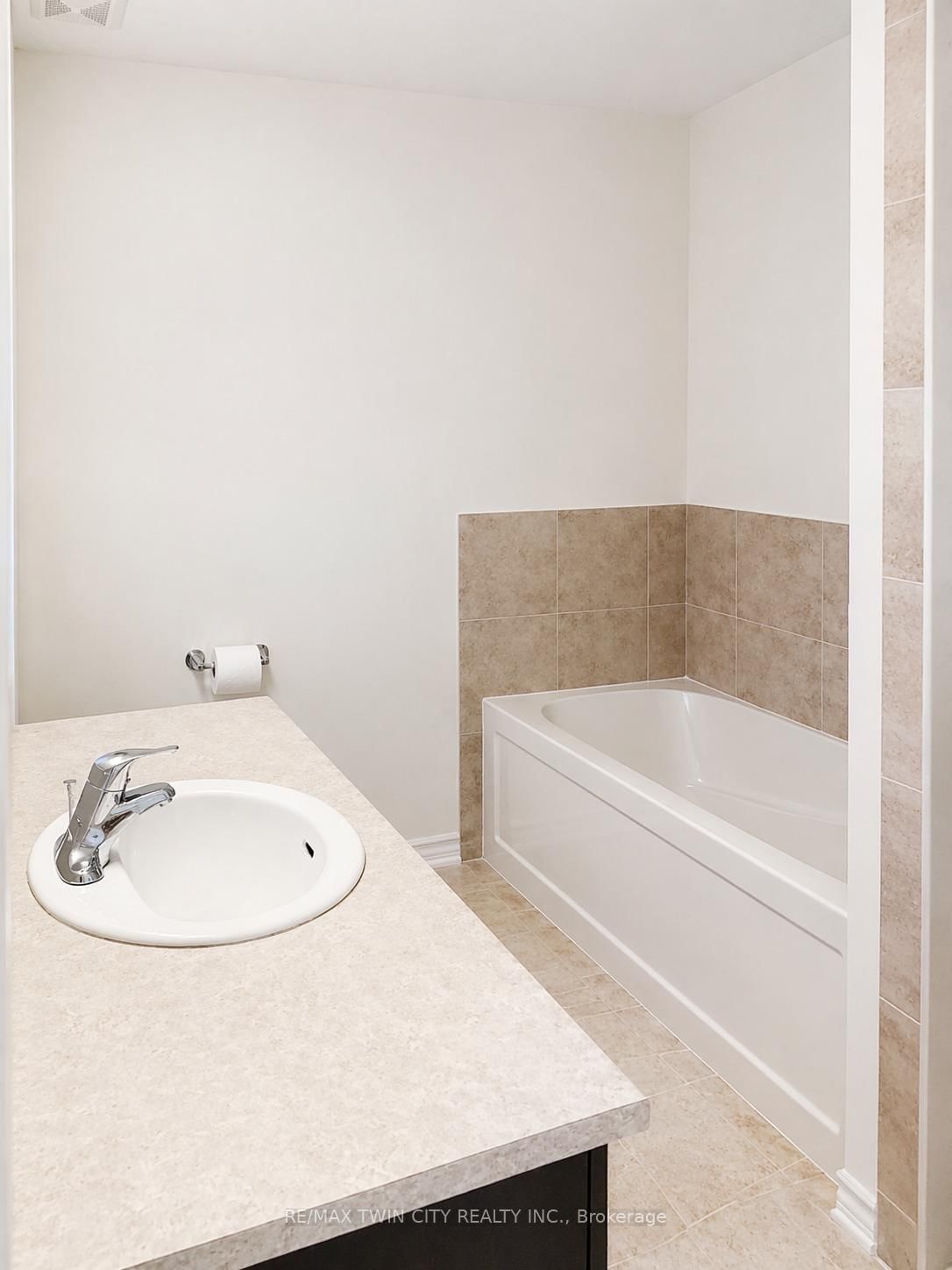 153 Flagg Avenue - Photo 10