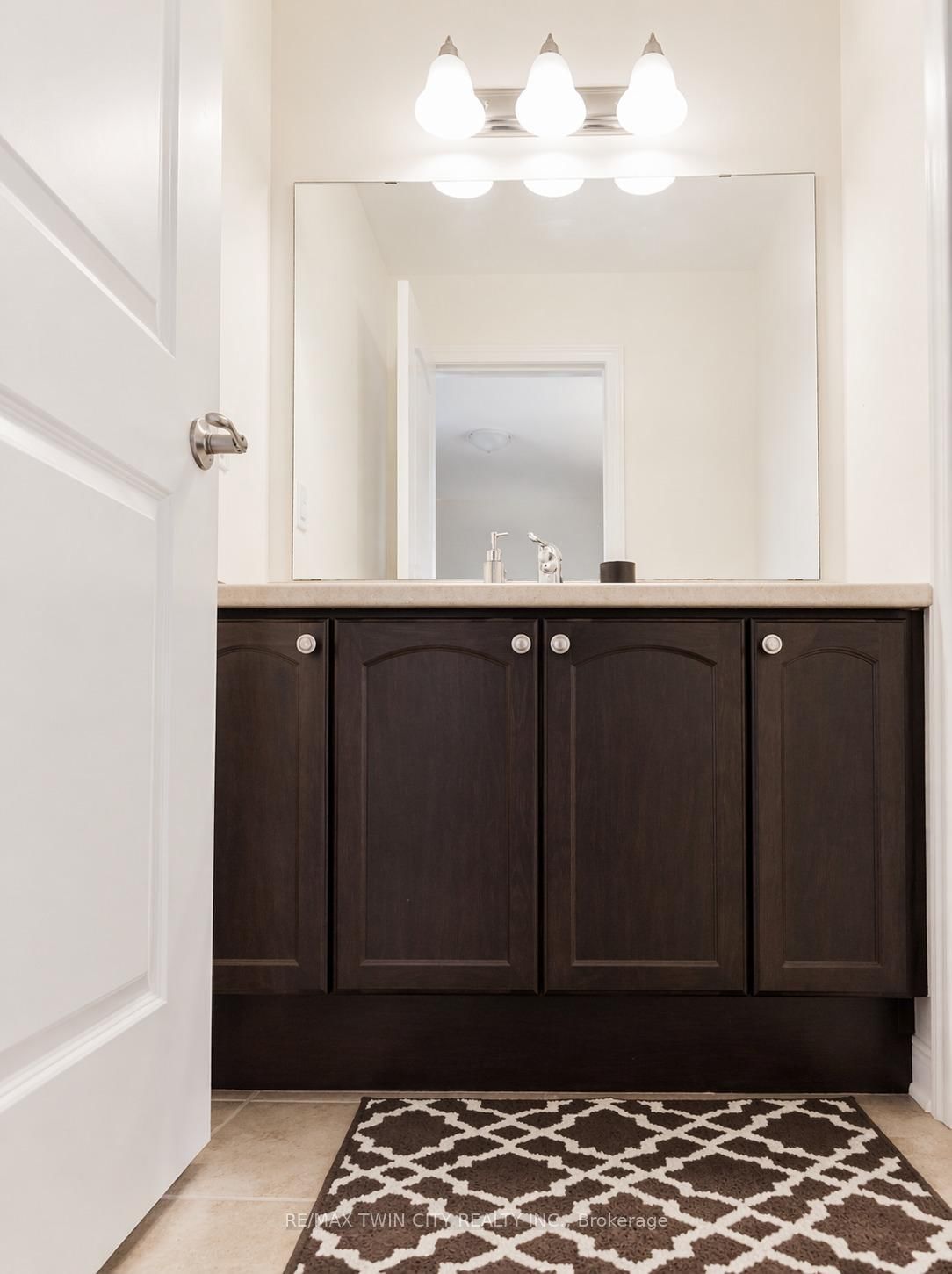 153 Flagg Avenue - Photo 16