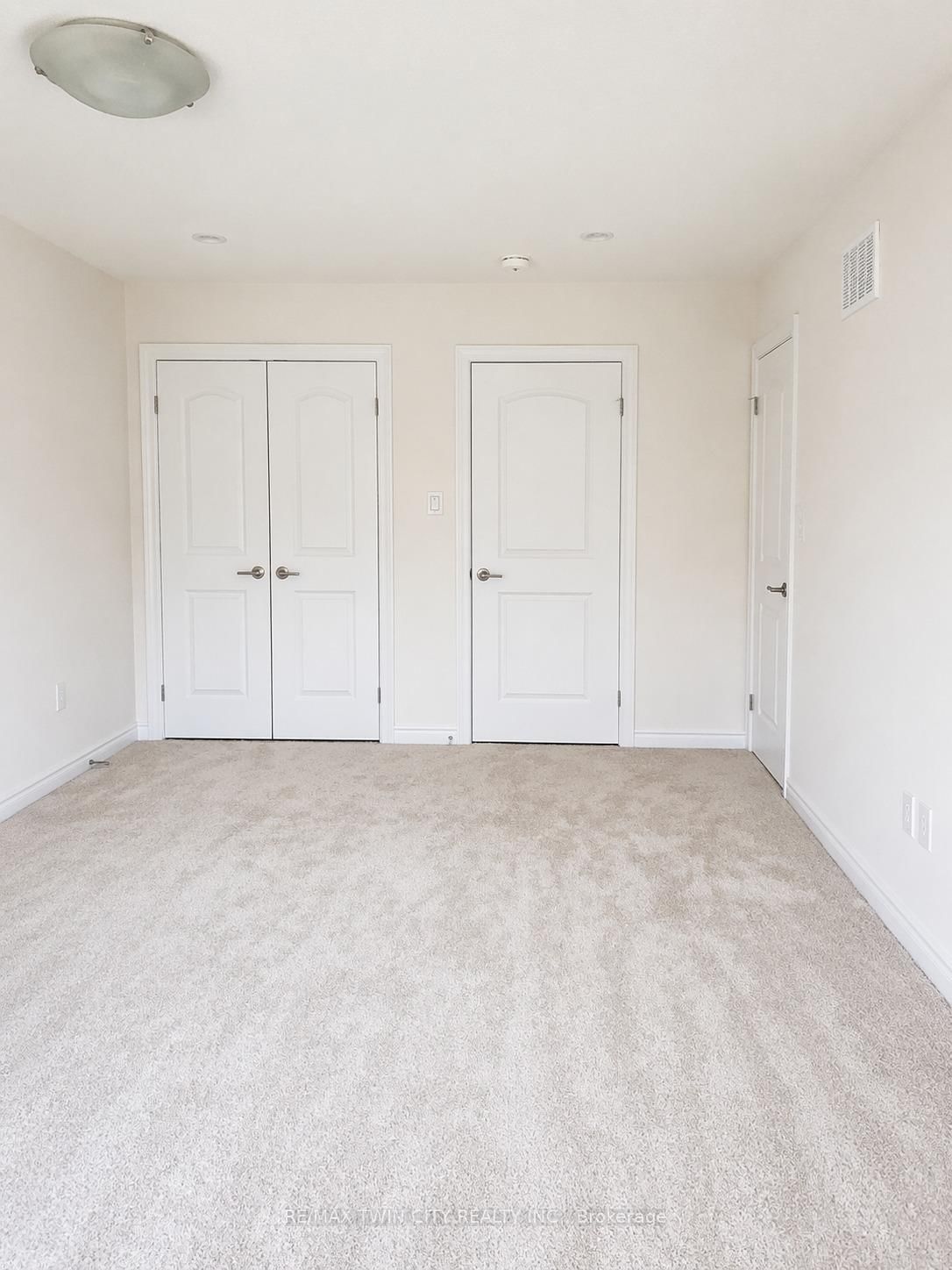 153 Flagg Avenue - Photo 8