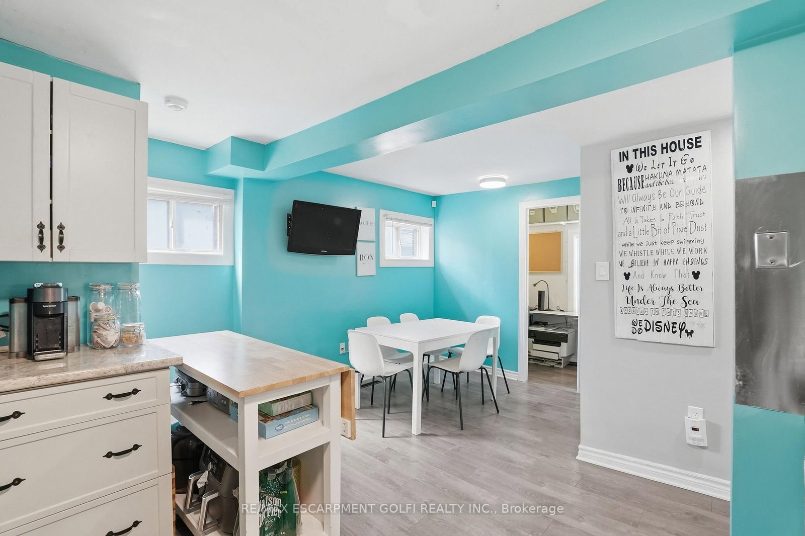 Detached House for sale at 172 Stinson Street, Hamilton, Ontario, L8N 1S9 - Stinson - MLS: X12978984