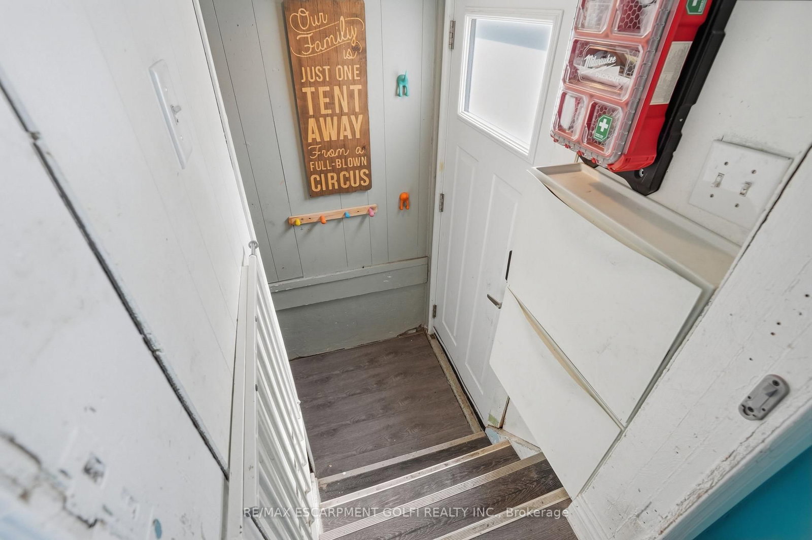 Detached House for sale at 172 Stinson Street, Hamilton, Ontario, L8N 1S9 - Stinson - MLS: X12978984