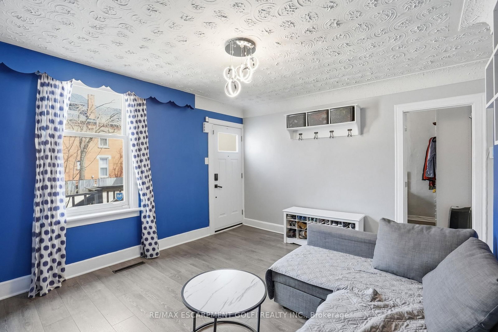 Detached House for sale at 172 Stinson Street, Hamilton, Ontario, L8N 1S9 - Stinson - MLS: X12978984