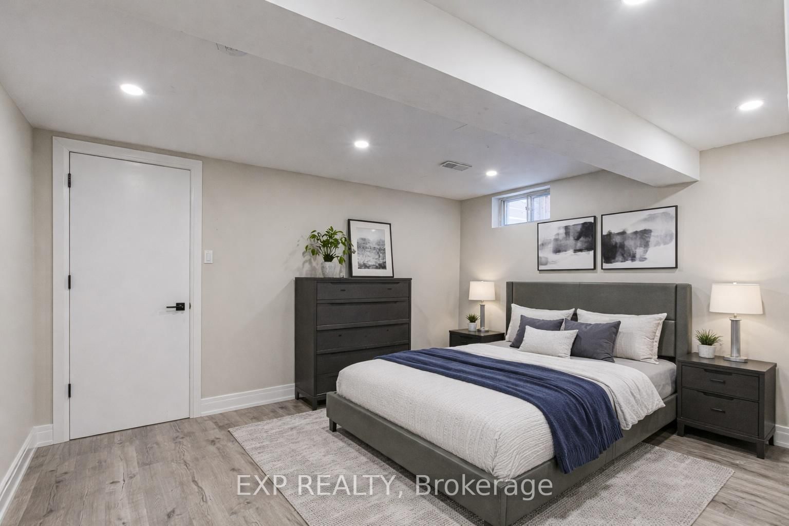 Detached House for sale at 4 Colgate Court, Hamilton, Ontario, L9C 6Z6 - Gilbert - MLS: X12978998