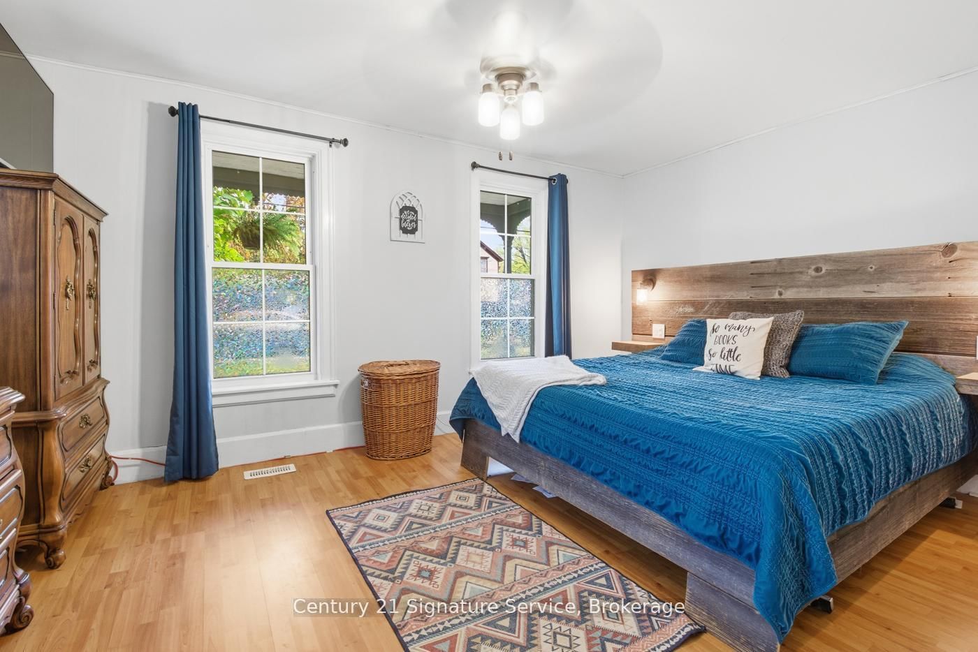 Detached House for sale at 3653 Dominion Road, Fort Erie, Ontario, L0S 1N0 - Ridgeway - MLS: X12979016